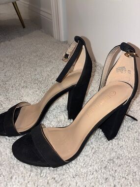 Dream Paris Black Ankle-Strap Block Heel Sandals Womens Size 7